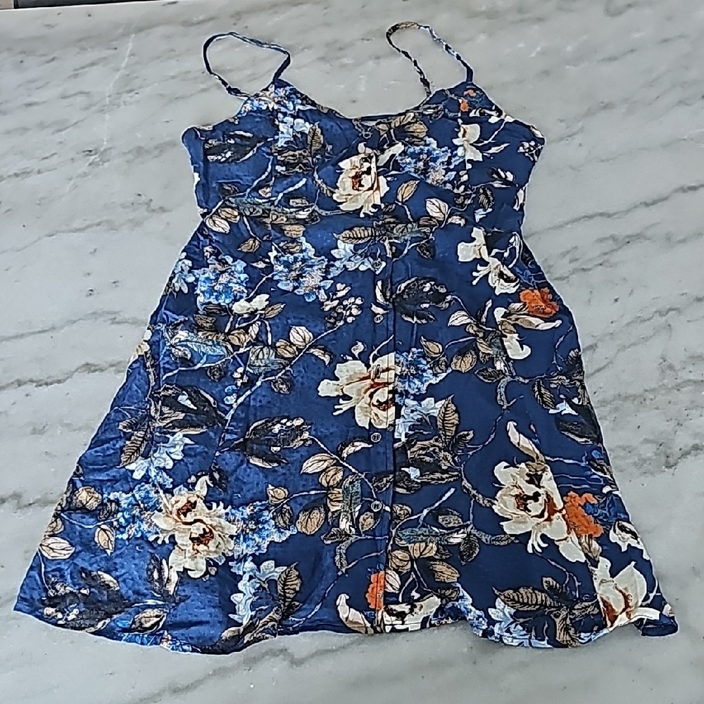 NWOT En Creme Blue Floral Casual Dress